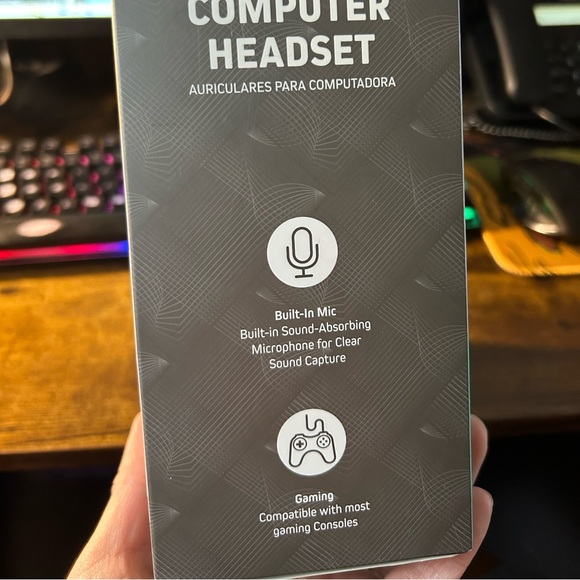 Computer Headset with Mic - Picture 4 of 4